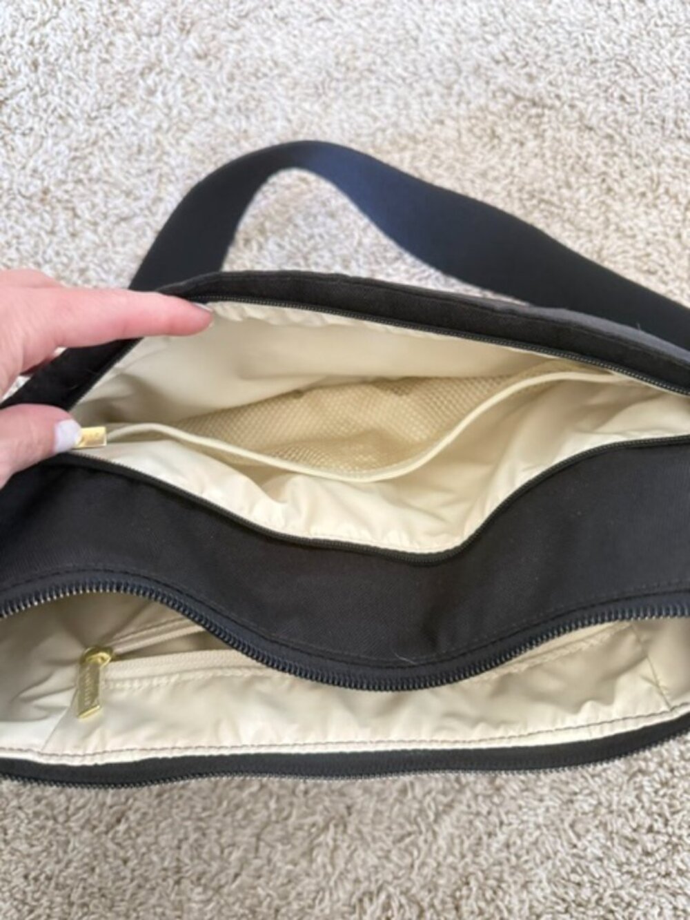 Canvelle Crescent Bag - Picture 4 of 4